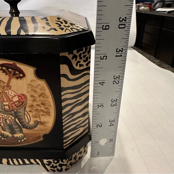 Black Cheetah Leopard Giraffe African
Print Jewelry Watch Trinket Box - Picture 10 of 10